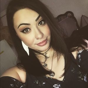 Meet Your Posher, Sam ✨